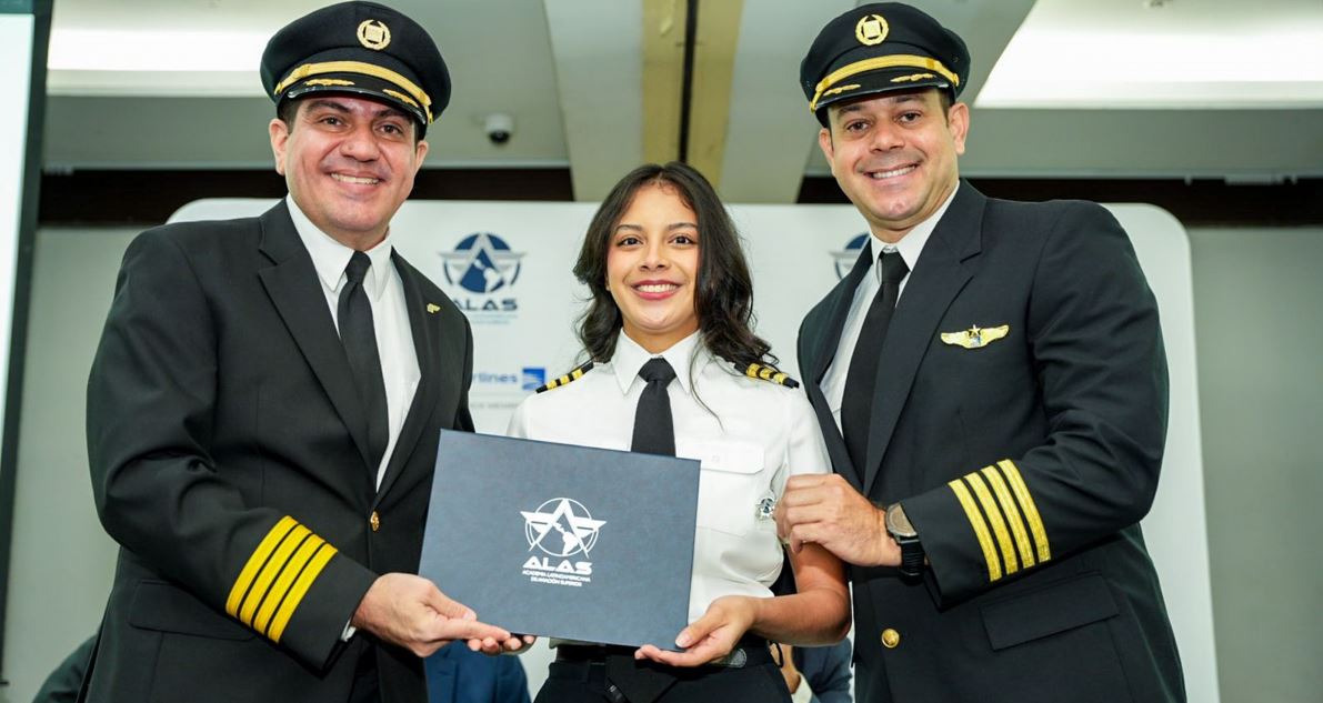La academia latinoamericana de Aviacin Superior de Copa Airlines gradua a nuevos pilotos panameos