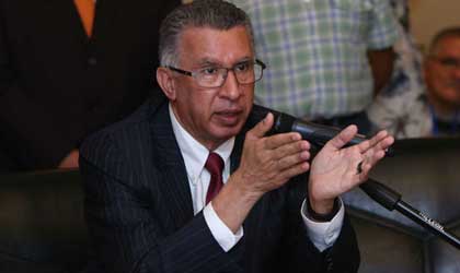 Martiz debe resolver problemas inmediatos en la Caja de Seguro Social
