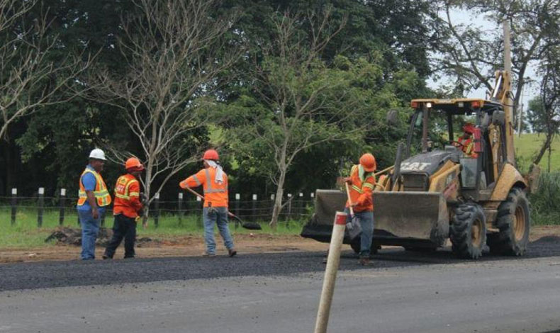 Realizan pruebas al asfalto utilizado en proyecto vial