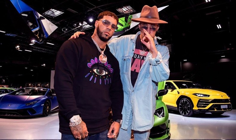 Bad Bunny y Anuel hablan de Dios en reciente tema musical