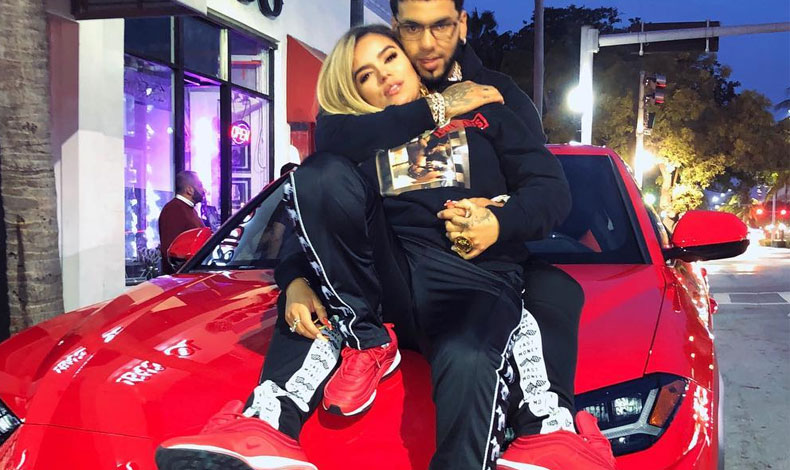 Anuel AA le regal una lujosa camioneta a Karol G