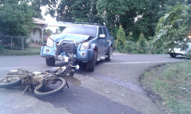 Pick-up atropella a motorizado que muri luego de la colisin