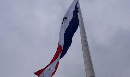 Vuelve a ondear Bandera nacional en Cerro Ancn