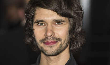 Ben Whishaw califica como candidato para interpretar a Albus Dumbledore