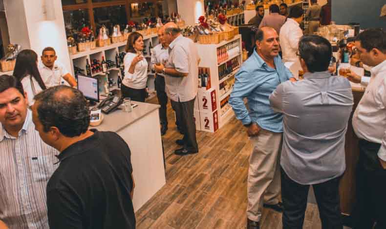 Bottega Wine, Spirits & Deli abre sucursal en Chitr