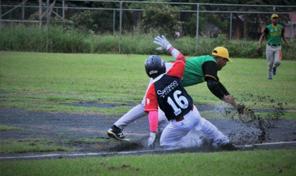 La jornada inaugural del Campeonato de Bisbol Sub-14 es histrica