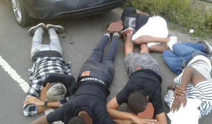 Capturados sujetos que intentaron atropellar a funcionario de la Polica Nacional