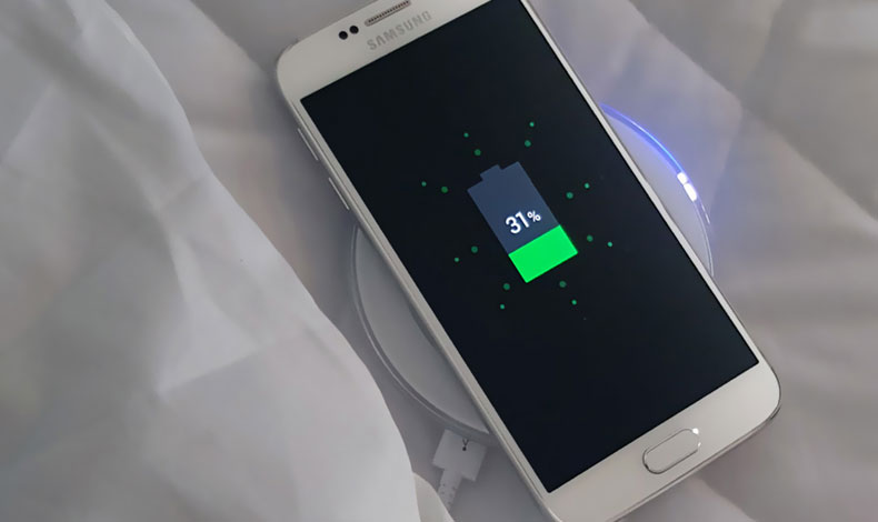 Crean material que puede cargar tu celular con el roce de la ropa