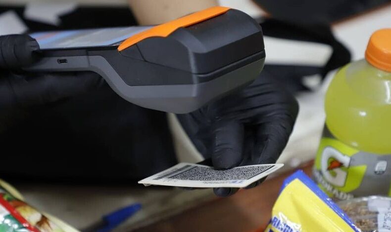 Se registran denuncias por cobro de Vales Digitales en complicidad cajeras