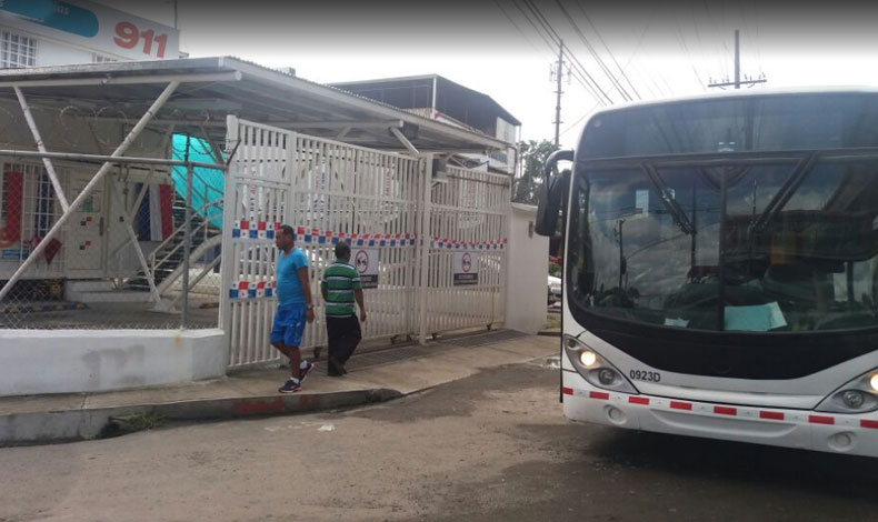 Centro del Sume 911 cerrado caus molestias a pasajeros de metrobus