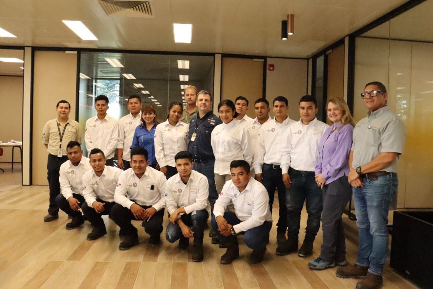 Primer grupo de graduados del Centro de Formacin de Profesionales Industriales trabajar en Cobre Panam