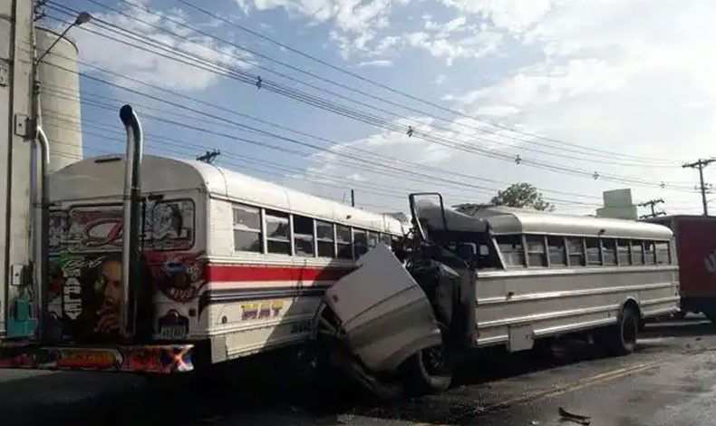 Fuerte accidente de trnsito se registr en San Juan de Coln