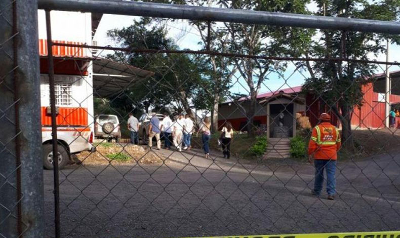 Cierran obra en Pes� por incumplimiento de pago de impuesto