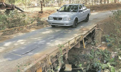 Cerrarn puente vehicular que da a la comunidad El Nazareno en la Chorrera