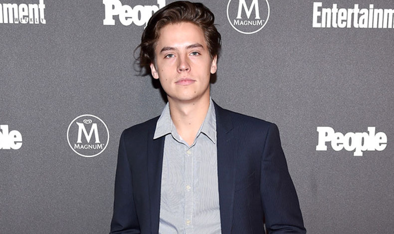 Cole Sprouse tiene gran talento con la fotografa