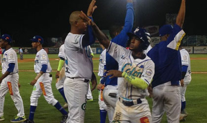 Coln es el nuevo campen del Beisbol al barrer en la serie final a Chiriqu