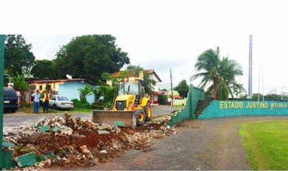 Comenzarn con la construccin del muro en el estadio de bisbol Justino Salinas