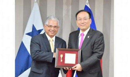 Embajador de Taiwn un husped de honor