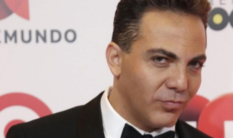 Cristian Castro confes que toma leche en bibern