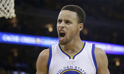 Stephen Curry logra 13 triples