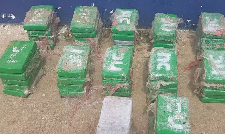 Encuentran caleta con 70 paquetes de droga en Col�n