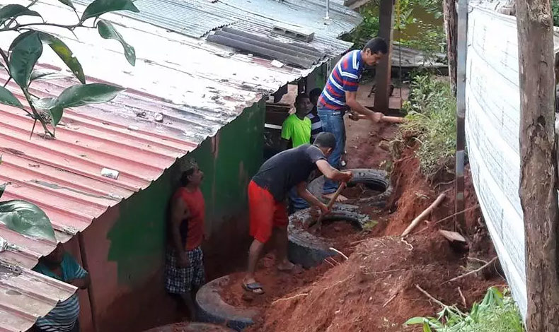 Vereda amenaza con caer encima de vivienda en Quebrada Bonita