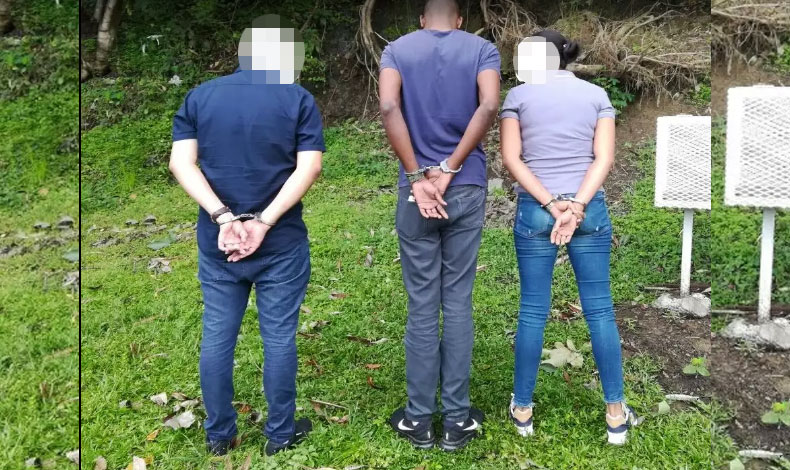 Detienen a tres delincuentes luego de robar en un local comercial