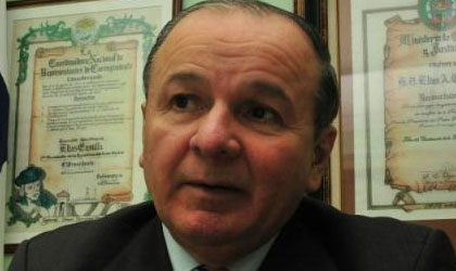 Elas Castillo presenta anteproyecto para regular migracin