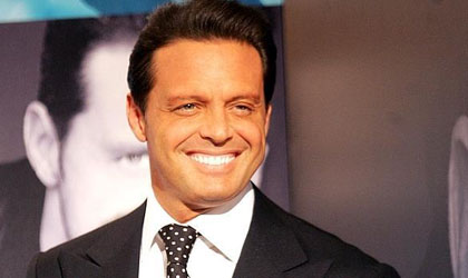 Embargan el yate de Luis Miguel por una deuda