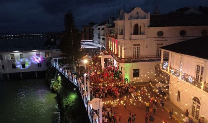 Se realiza el encendido de las luces navideas en la Presidencia de la Repblica