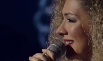 Erika Ender estremeci� las redes sociales con el tema ��Por qu�?�