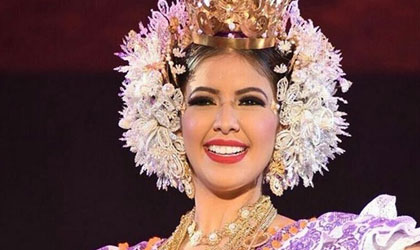 Gisselle Ow Young luci con orgullo la pollera panamea