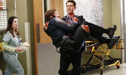 Grey's Anatomy tendr un spin off protagonizado por bomberos