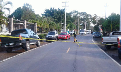 Delincuentes dejan gravemente herido a conductor de bus