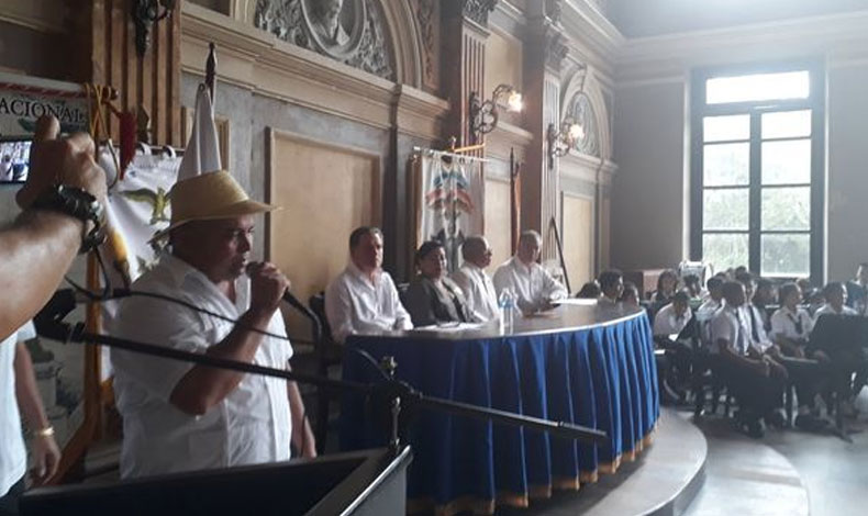 Realizan homenaje a los mrtires del 9 de enero en el Instituto Nacional