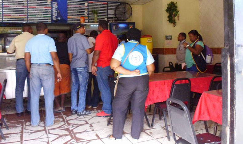 Inspeccionan restaurantes en Coln por falta de salubridad