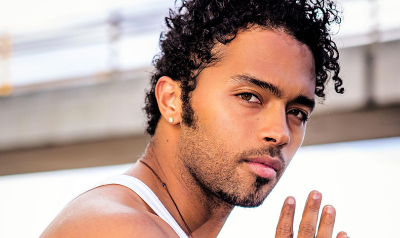 Jair Romero trabajando fuertemente en una producción independiente