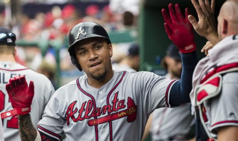 Johan Camargo aport a la ofensiva para su equipo en la MLB