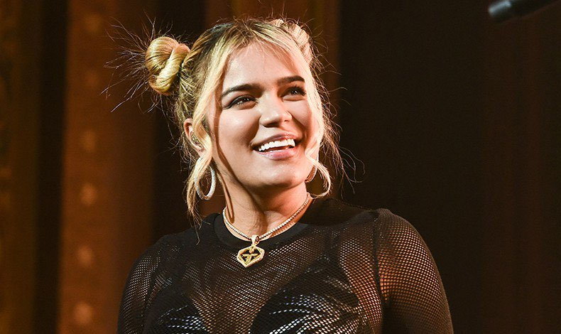 Karol G causa controversia en Instagram