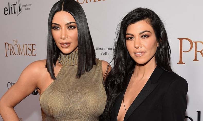 Kim  y Kourtney repartieron alimentos a los necesitados