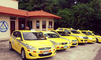Venezolanos son pillados prestando servicio de taxi ilegalmente