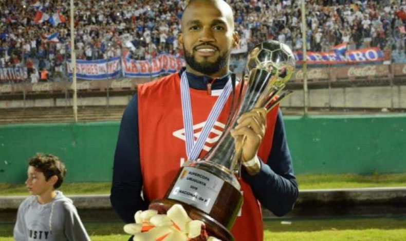 Luis Manotas gana otro ttulo con Nacional de Montevideo