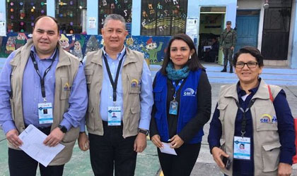 Luis Eduardo Quirs, particip como observador en las elecciones de Ecuador