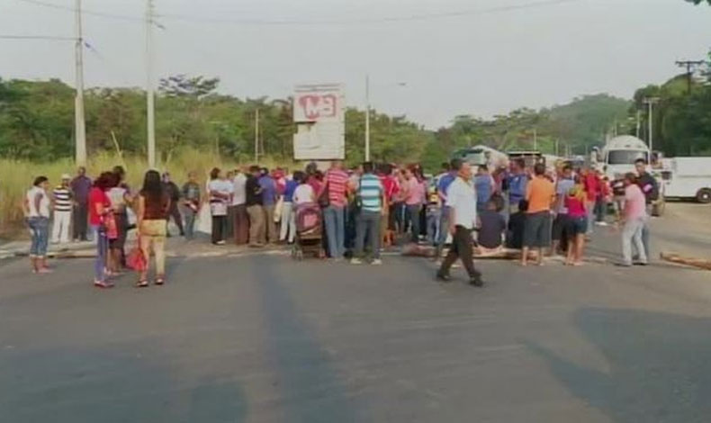 Se registra una protesta por falta de agua en Coln