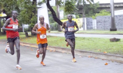Simon Kariuki gana la Maratn Internacional de Panam