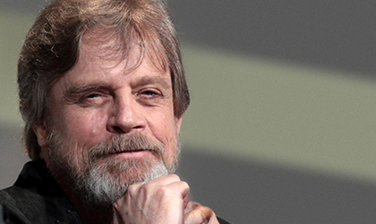 Mark Hamill cree que las pelculas de superhroes necesitan mejores historias