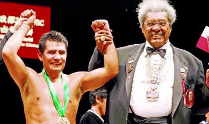 Barrera entra en el Saln de la Fama del Boxeo Internacional