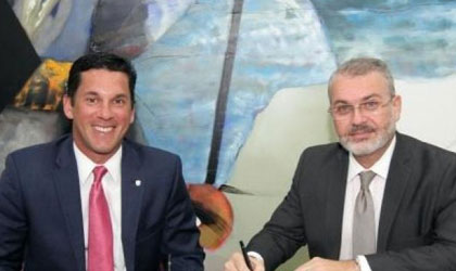 Milton Henrquez, tom posesin como embajador ante Espaa