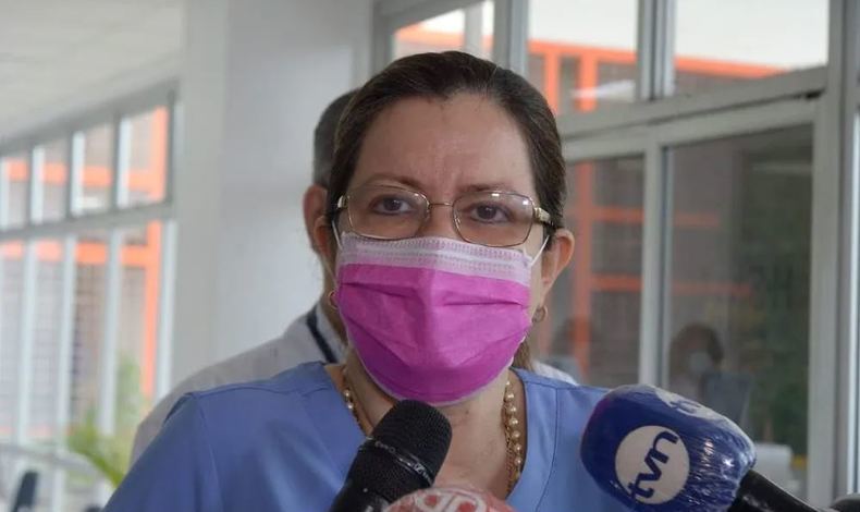 Presenta denuncia contra la ministra y viceministro de Salud