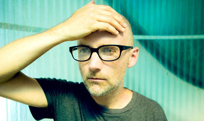 Moby obtiene orden de alejamiento contra una fan obsesionada por el